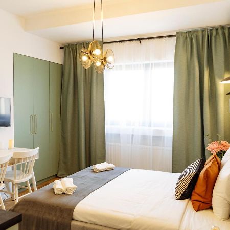 Beautiful Modern Studio - Cismigiu Park - Netflix بوخارست المظهر الخارجي الصورة