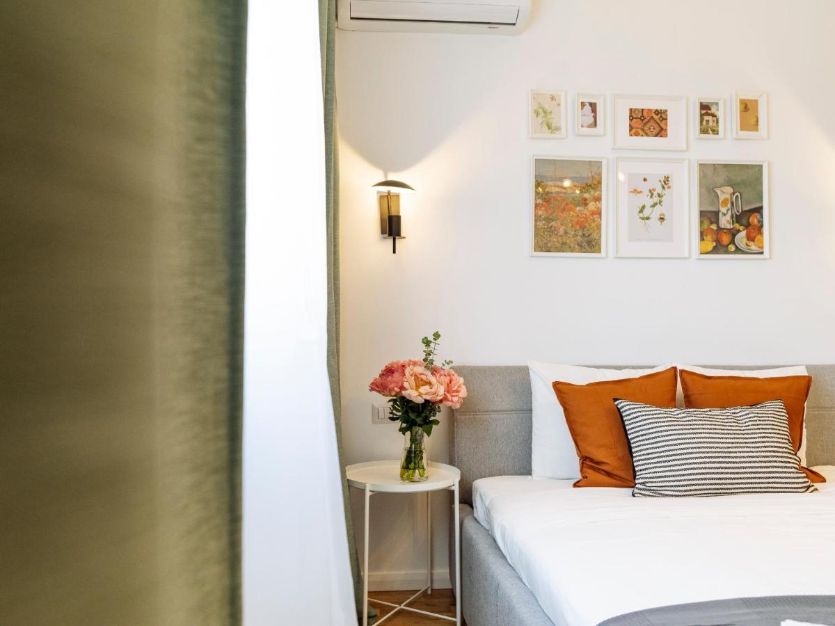 Beautiful Modern Studio - Cismigiu Park - Netflix بوخارست المظهر الخارجي الصورة